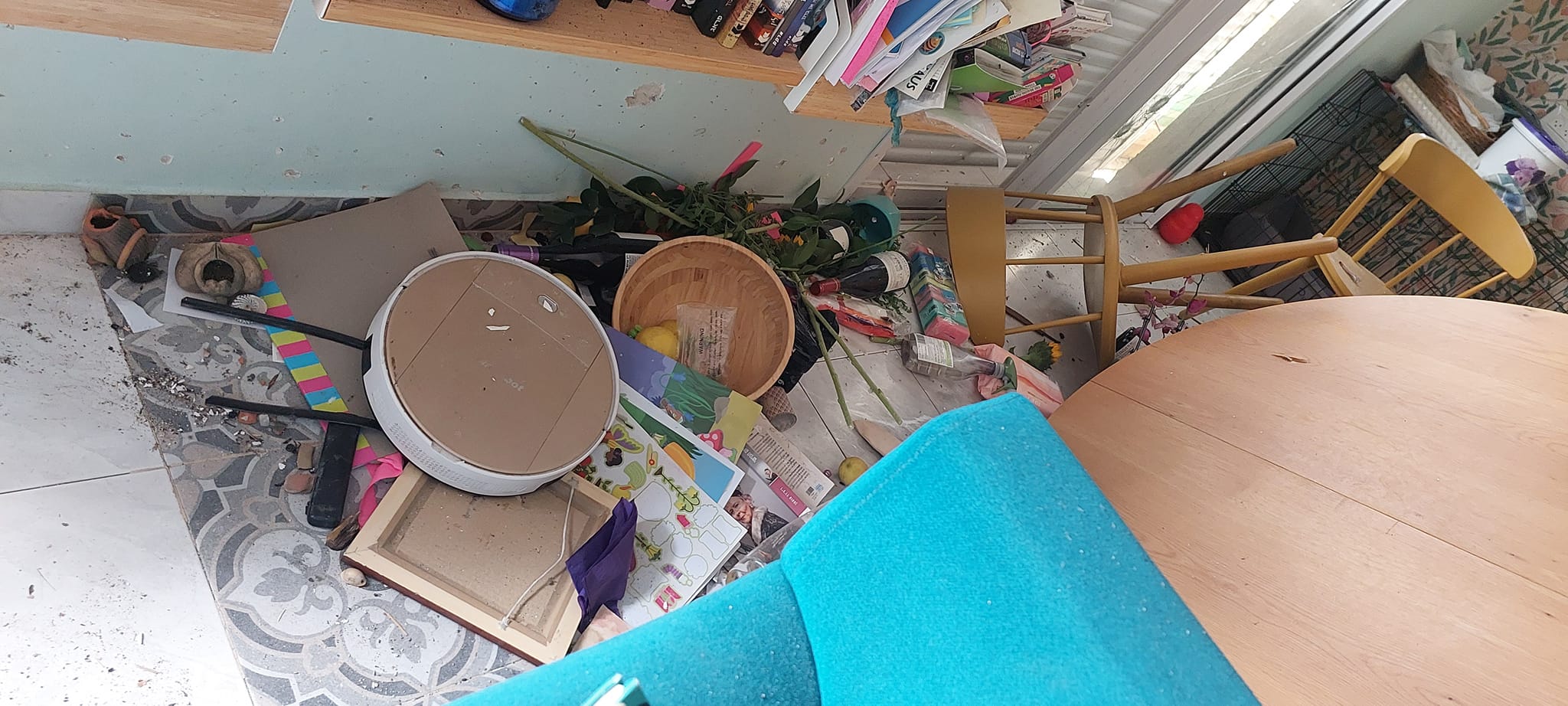 Different things are thrown on the floor