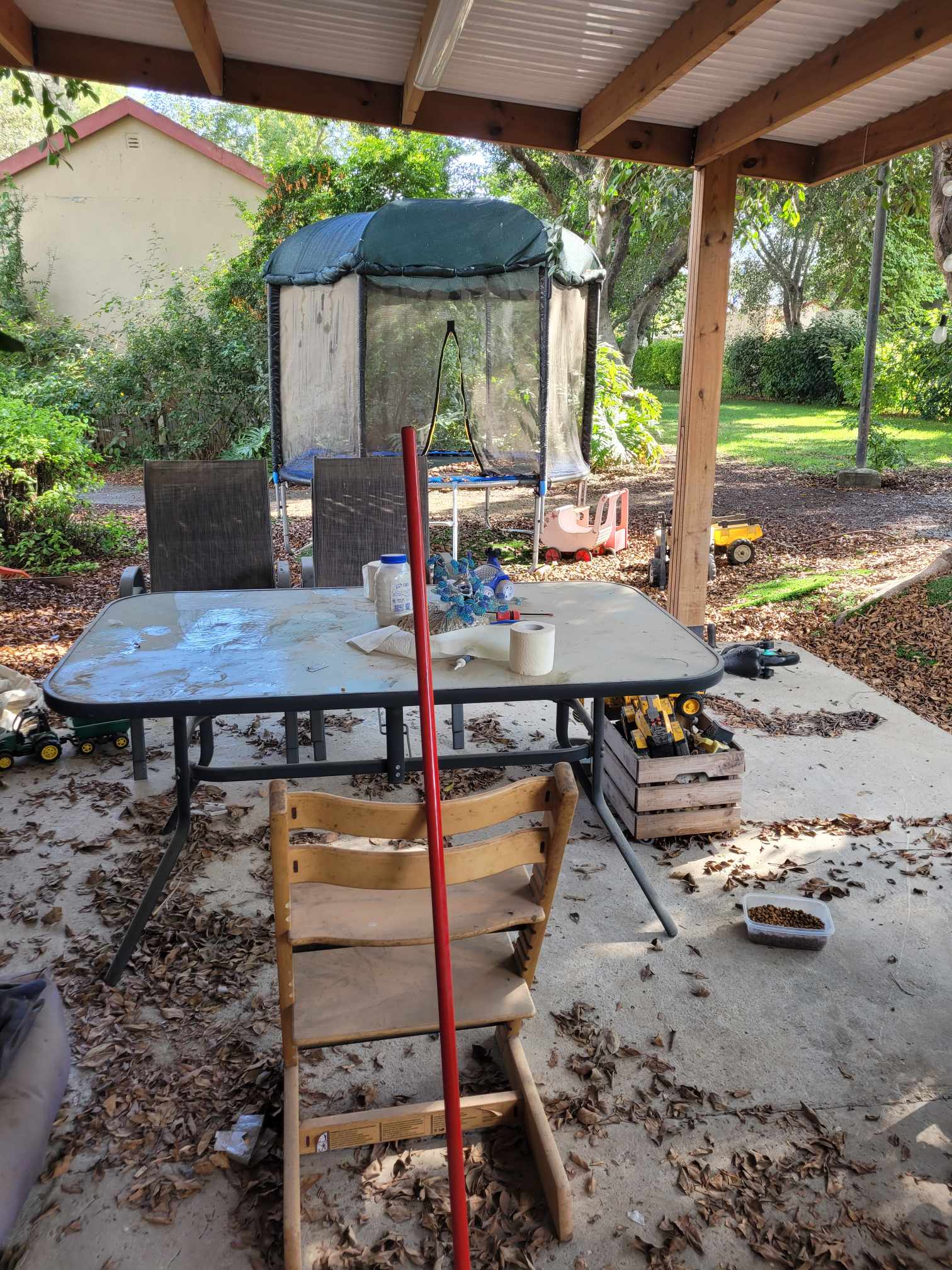 Home yard with table and chairs